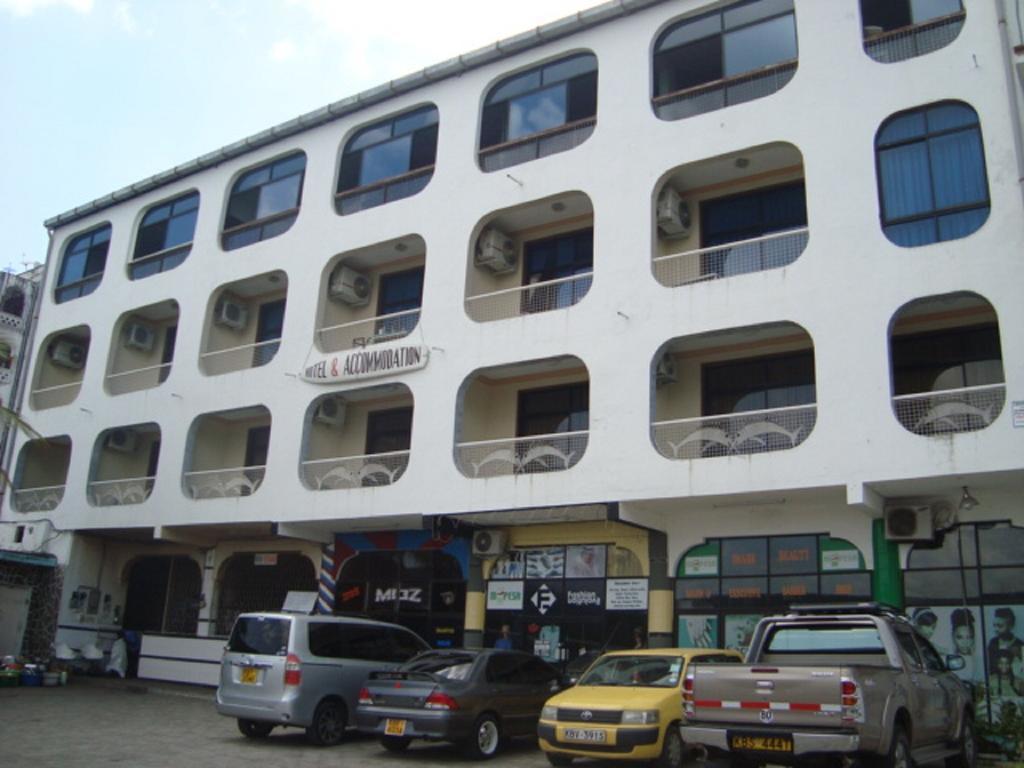 Tudor Water Sports Hotel Mombasa Luaran gambar