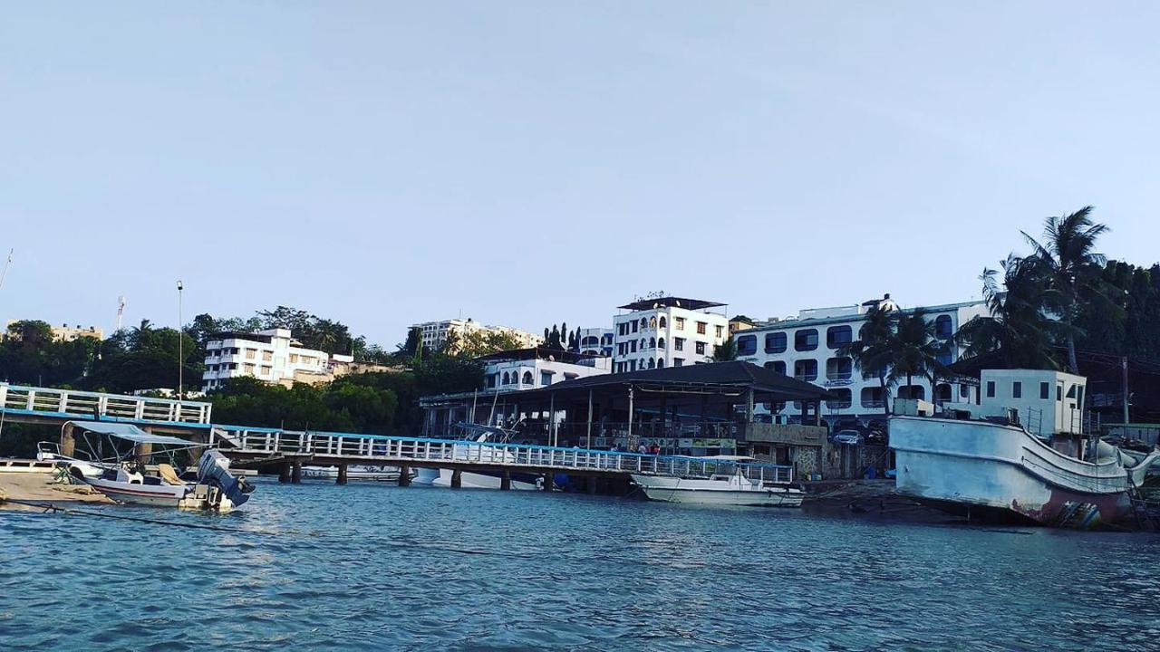 Tudor Water Sports Hotel Mombasa Luaran gambar